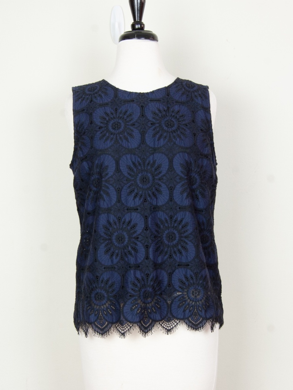 BANANA REPUBLIC Soft Lace Shell